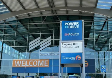 走出中国，亮相世界！牛宝体育官网新能源闪耀欧洲智慧能源博览会(图2)